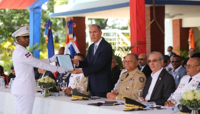 Formación de cadetes de la Policía Nacional RD: modelo, requisitos y graduación 2025