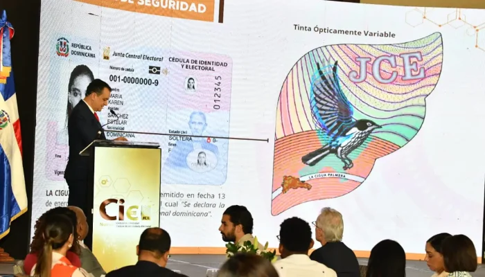 JCE presenta el diseño de la nueva cédula de identidad