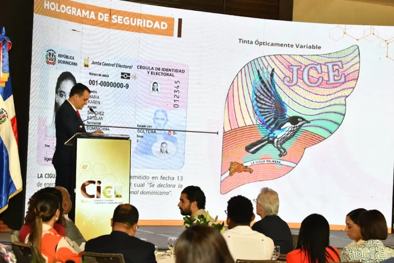 JCE presenta el diseño de la nueva cédula de identidad