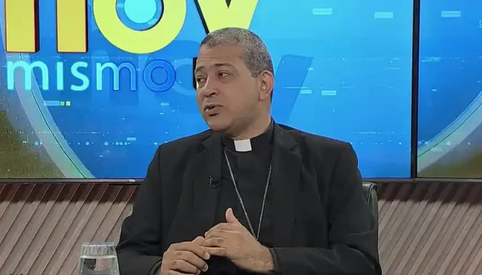 El arzobispo Carlos Morel Diplán analiza fe, migración y rol social de la Iglesia