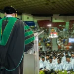 Universidad ISA inviste a 379 profesionales y honra al Ing. Cristian Reyna