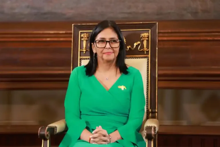 Delcy Rodríguez asegura que "no hay agente externo" que gobierne a Venezuela
