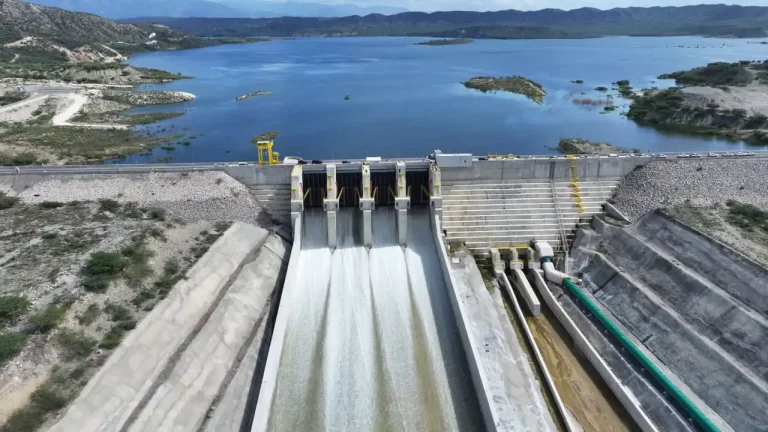 Presa Montegrande: cómo funcionan las pruebas de compuertas