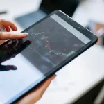 China fortalece regulación del comercio electrónico de transmisión en vivo y plataformas de comercio en línea