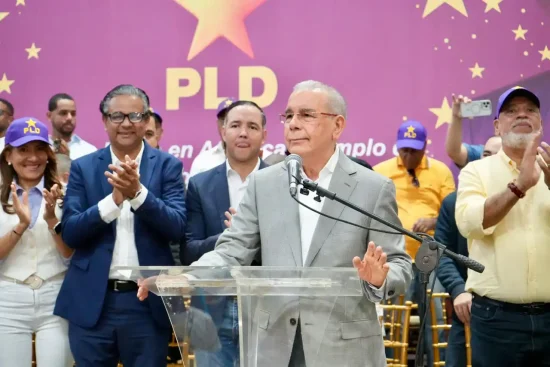 Danilo Medina alerta sobre pérdida de rumbo en RD