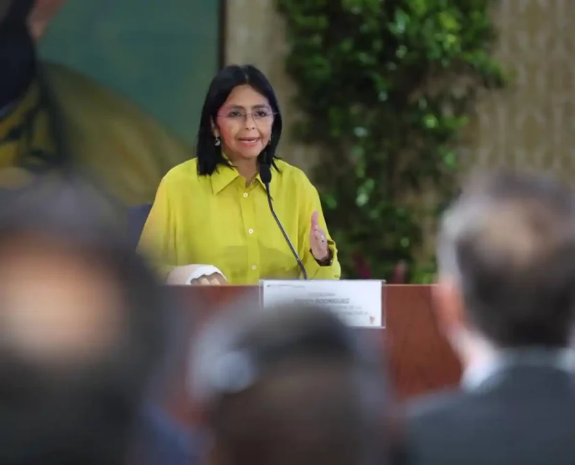 Delcy Rodríguez asume como presidenta interina tras captura de Maduro