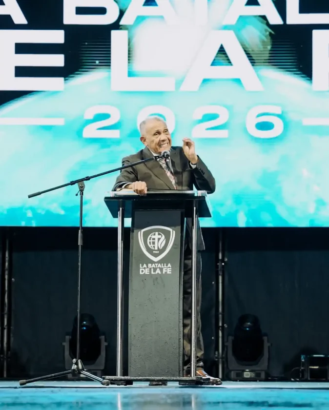 Pastor Ezequiel Molina lanza duro mensaje a gobernantes corruptos