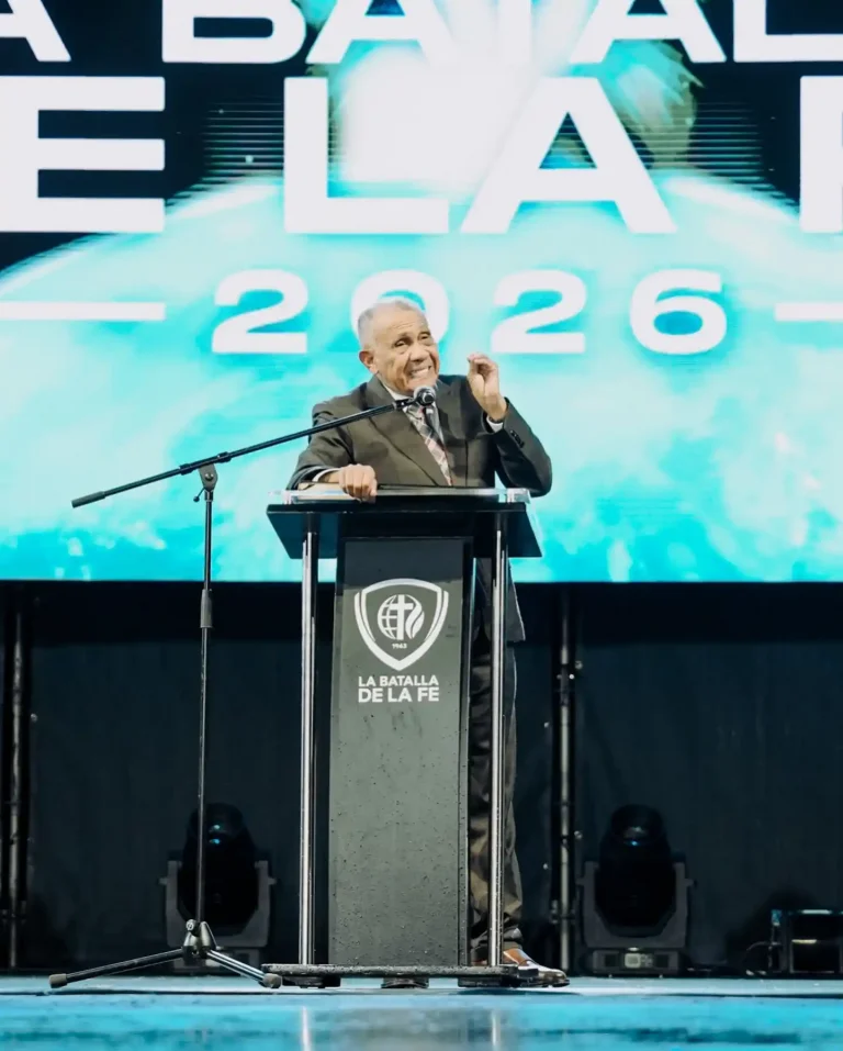 Pastor Ezequiel Molina lanza duro mensaje a gobernantes corruptos