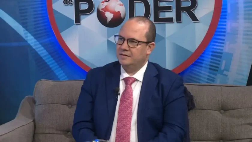 Experto dice Maduro podría enfrentar hasta 20 años de prisión en EE. UU. Experto dice Maduro podría enfrentar hasta 20 años de prisión en EE. UU.