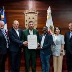 Santiago honra a Yunesky Maya como hijo adoptivo de la ciudad