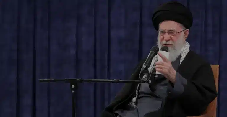 Israel amenaza al líder de Irán: Jamenei, en la mira