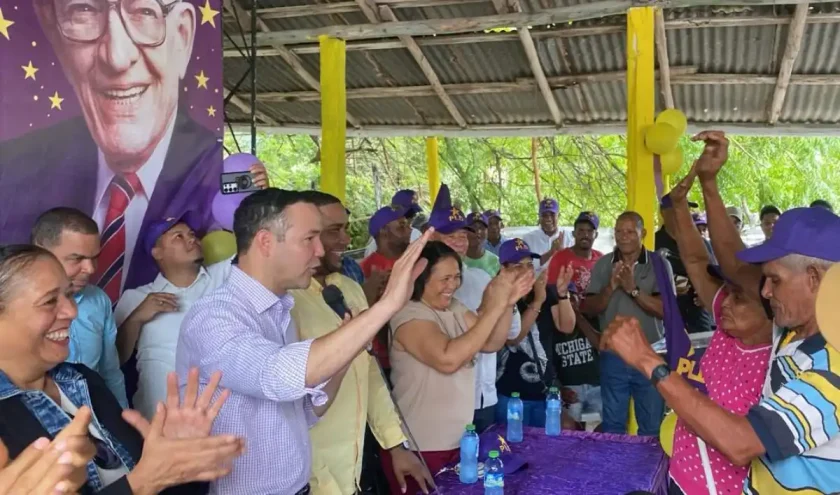 Johnny Pujols: “Es pésimo el rumbo económico del país” Johnny Pujols