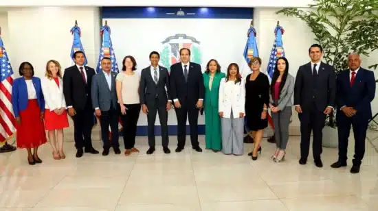RD y EE.UU. firman acuerdo de salud por $60.8 millones