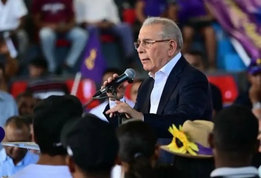 Danilo Medina pide explicación por costo de presa Monte Grande