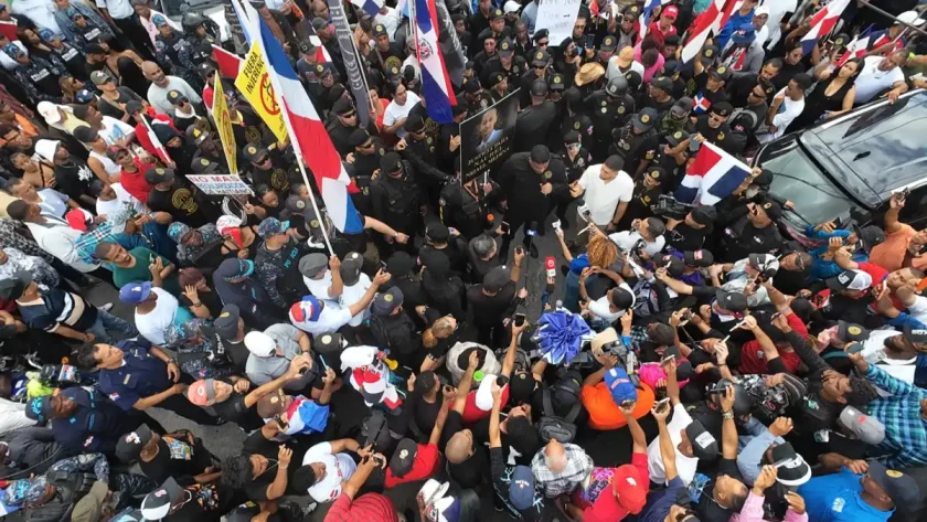 Marcha por justicia en Los Mina por muerte de Naurel Medina