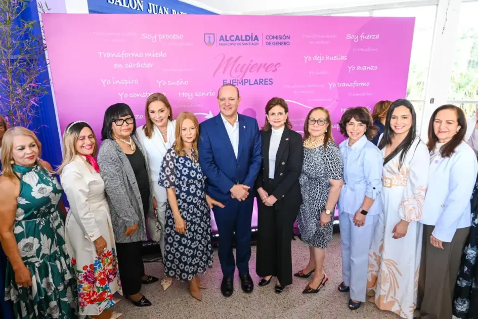 Inicio Santiago reconoce a 25 mujeres líderes por su aporte a la sociedad en el Día Internacional de la Mujer