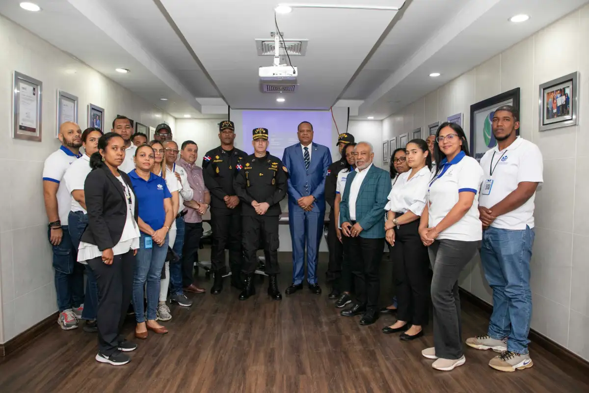 Bebidas adulteradas en Semana Santa 2026: Pro Consumidor y CECCOM activan operativo Bebidas adulteradas en Semana Santa 2026: Pro Consumidor y CECCOM activan operativo