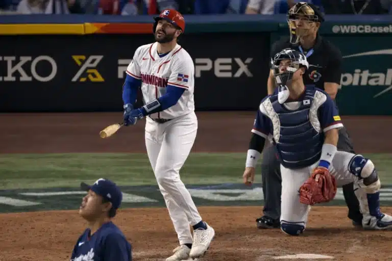 Dominicana aplasta a Corea 10-0 y va a semis del Clásico