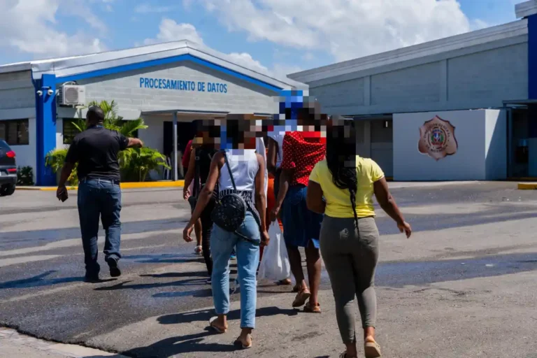 DGM deporta 861 indocumentados y detiene 1,104 en operativos migratorios