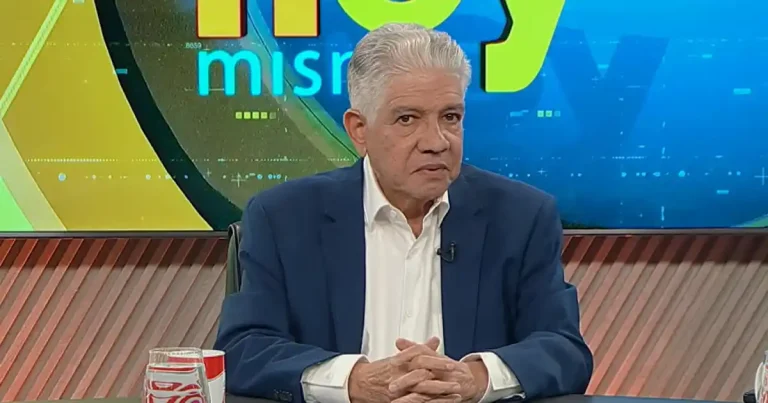 Eduardo Estrella detalla 100 puentes y obras en RD