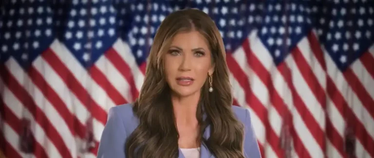 Donald Trump, anunció hoy que reemplazará a la secretaria de Seguridad Nacional, Kristi Noem