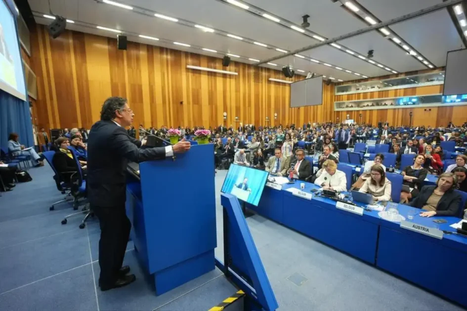 Petro critica cumbre antidrogas de EE. UU. por excluir a Colombia