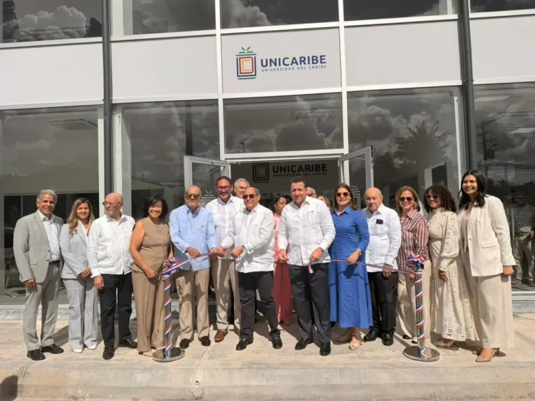 UNICARIBE inaugura moderna oficina de servicios en Punta Cana