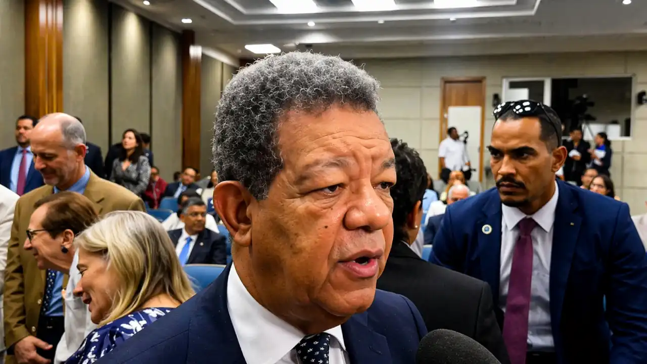 Leonel Fernández en Santiago pide plan pluvial urgente Leonel Fernández en Santiago pide plan pluvial urgente