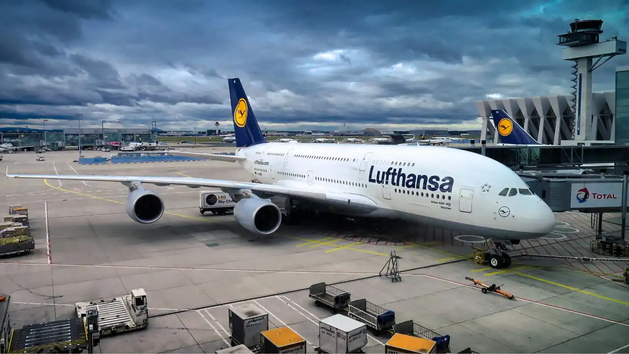 Lufthansa cityline cierra por huelgas y combustible