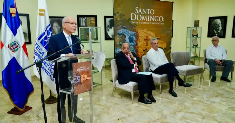 Rafael Núñez pone en circulación su libro ante Abinader