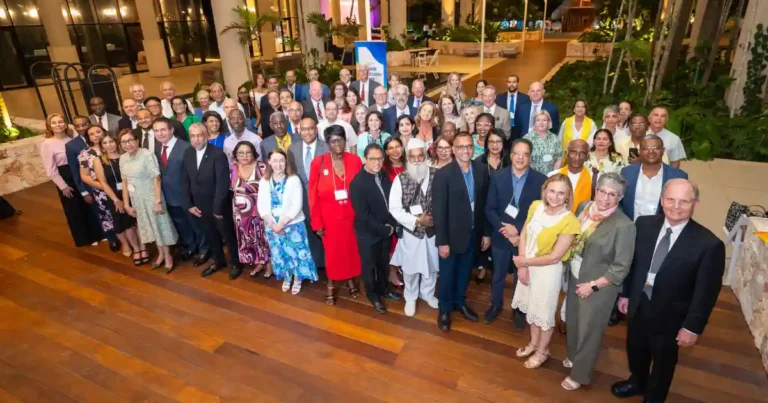 Once países debaten libertad religiosa en Punta Cana