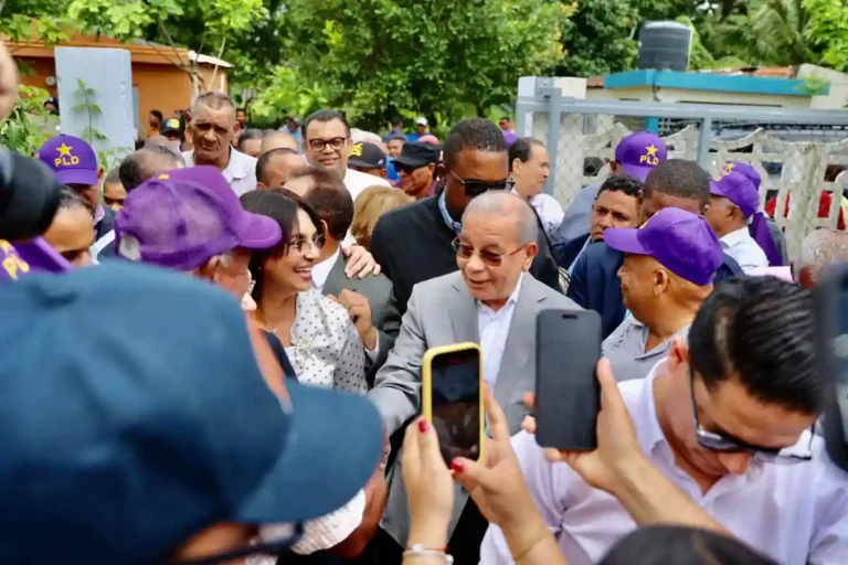 Danilo Medina: JCE suspende encuestas por miedo del PRM