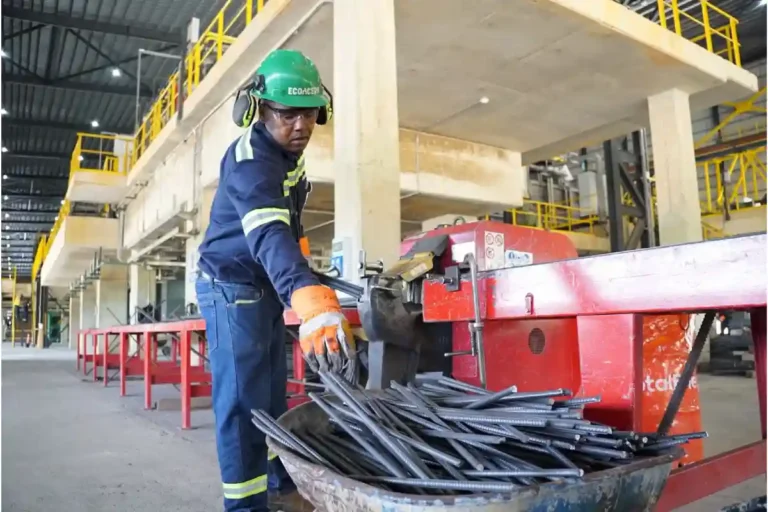 Abinader inaugura EcoAcero, mayor planta del Caribe