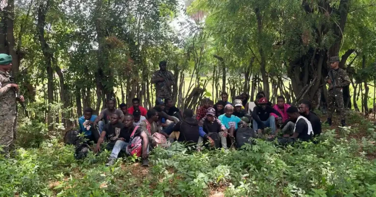 Haitianos detenidos Guayubín: ERD intercepta 26
