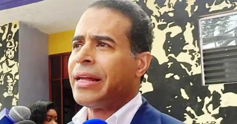 José Dantés exige publicar memorando de deportados