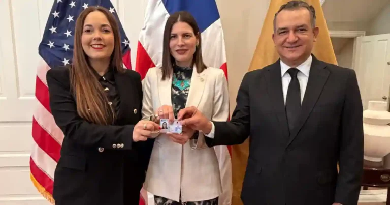 JCE entrega nueva cédula en EE. UU. y ya hay 22 mil citas