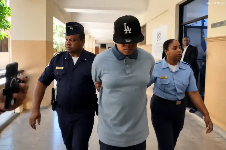 Aplazan medida de coerción contra Raylin Santos al viernes
