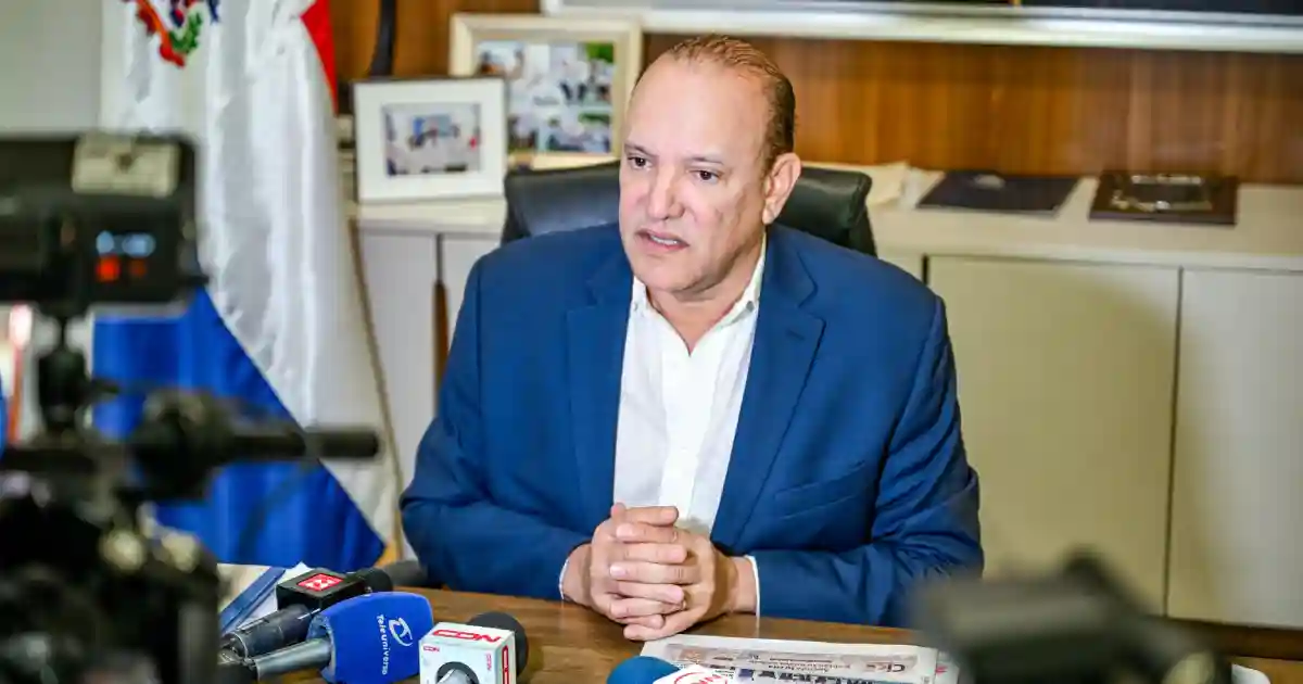Ulises Rodríguez: Santiago recibe un millón de personas al día