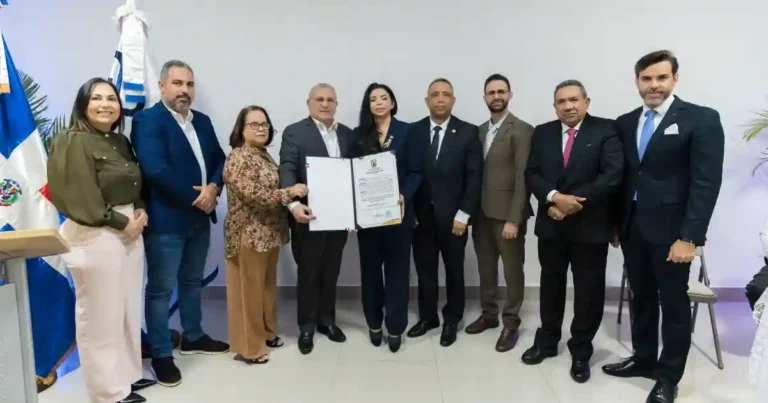 Yeni Berenice pide fortalecer familia y escuela contra la violencia