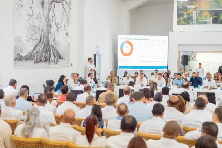 Compromiso Santiago presentó agenda al Gobierno