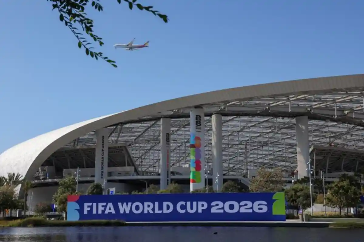 LOS ANGELES, 11 junio, 2026 (Xinhua) -- Imagen del 10 de junio de 2026 del exterior del Estadio Los Angeles previo a la Copa Mundial de la FIFA, en Los Angeles, Estados Unidos. (Xinhua/Bai Xuefei)