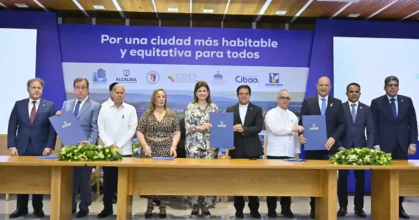 Santiago Ciudad Viva 2035: Raquel Peña firma pacto urbano