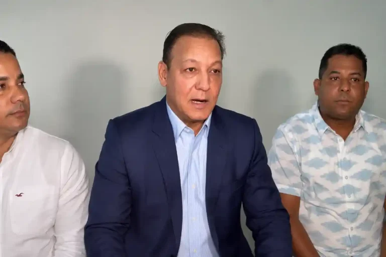 Abel Martínez emplaza al Consejo de Gobierno en Santiago