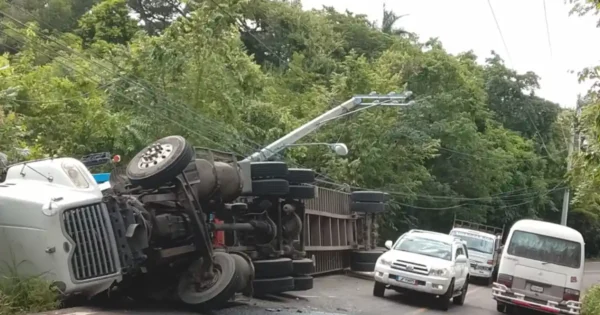 Accidentes dejan pérdidas millonarias a EDENORTE Accidentes dejan pérdidas millonarias a EDENORTE