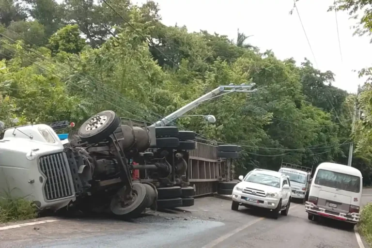 Accidentes dejan pérdidas millonarias a EDENORTE Accidentes dejan pérdidas millonarias a EDENORTE