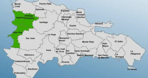 COE mantiene 3 provincias en alerta verde por lluvias COE mantiene 3 provincias en alerta verde por lluvias