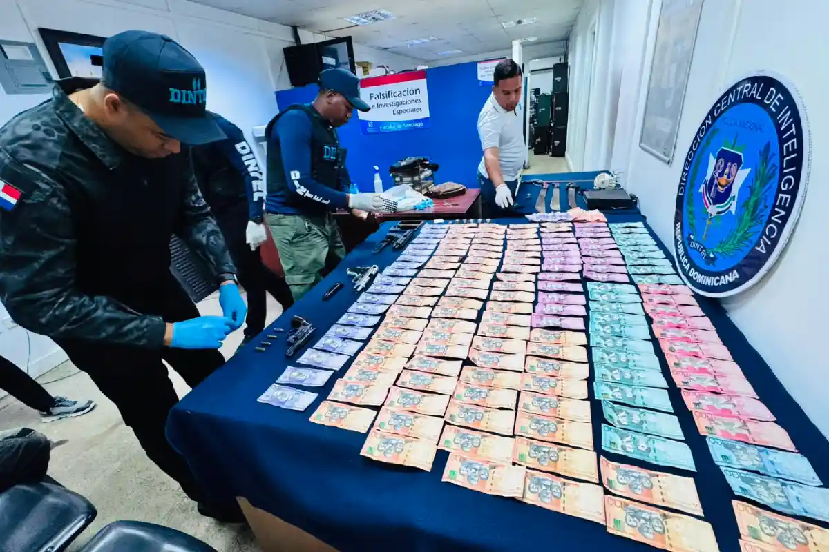 Allanamientos en Santiago dejan tres detenidos y RD$50,000 Allanamientos en Santiago dejan tres detenidos y RD$50,000