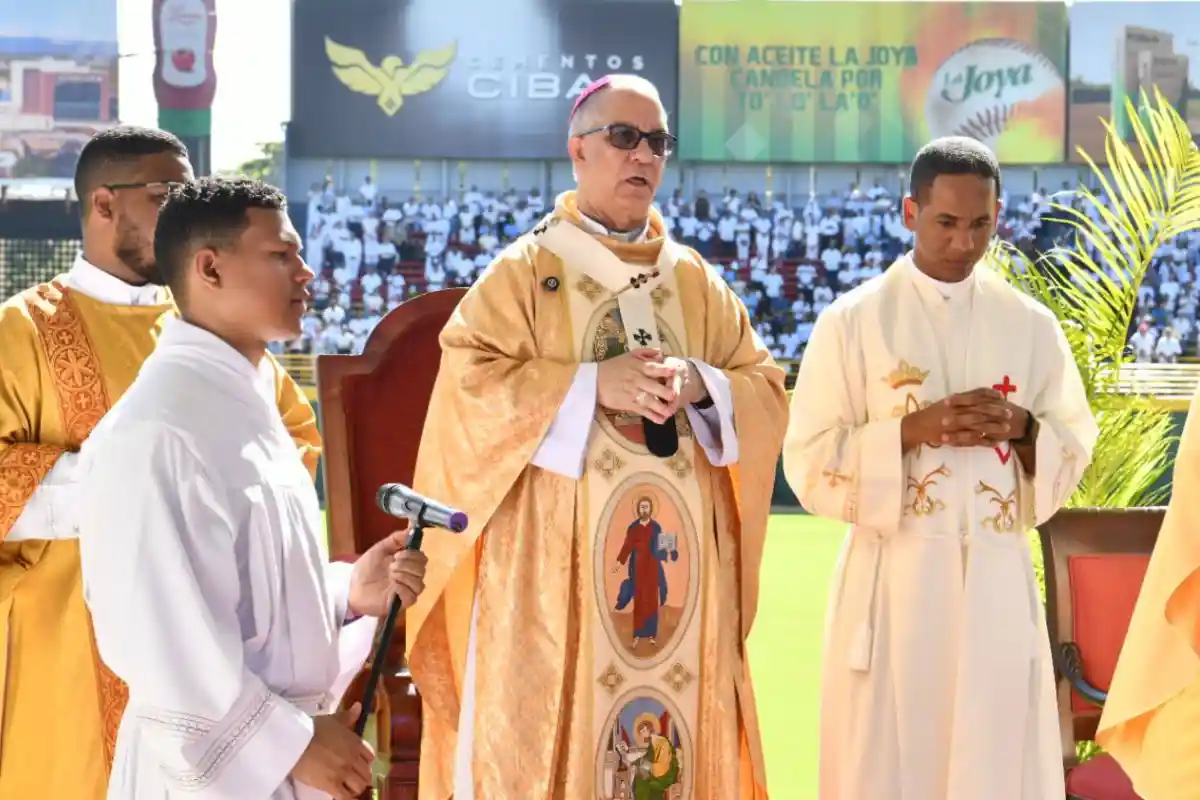 Corpus Christi Santiago: arzobispo alerta feminicidios