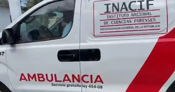 Mueren dos al caer auto a canal Ulises Francisco Espaillat Mueren dos al caer auto a canal Ulises Francisco Espaillat