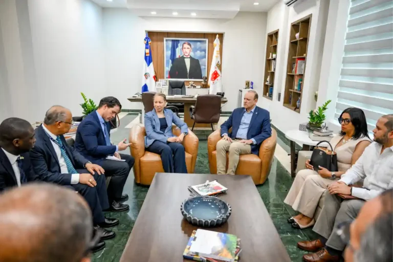 Delegación de Nueva York en Santiago busca inversiones Delegación de Nueva York en Santiago busca inversiones